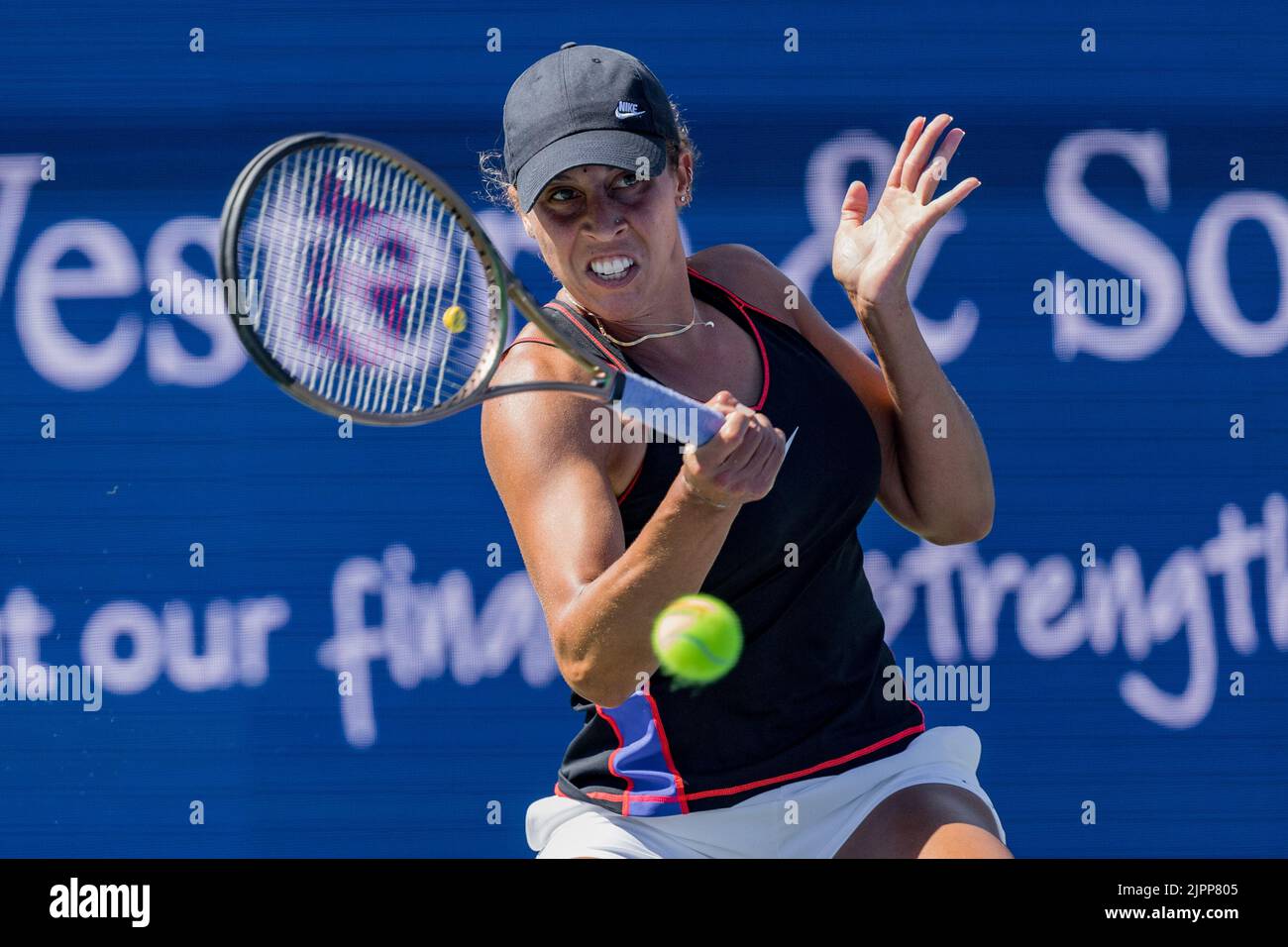 Mason, Ohio, USA. 19th Aug, 2022. MADISON KEYS (USA) hits a forehand shot during the quarterfinal round of the Western and Southern Open at the Lindner Family Tennis Center. Keys dismissed the Wimbledon champion Rybakina 6-2, 6-4 charging into the Cincinnati semifinals. (Credit Image: © Scott Stuart/ZUMA Press Wire) Stock Photo