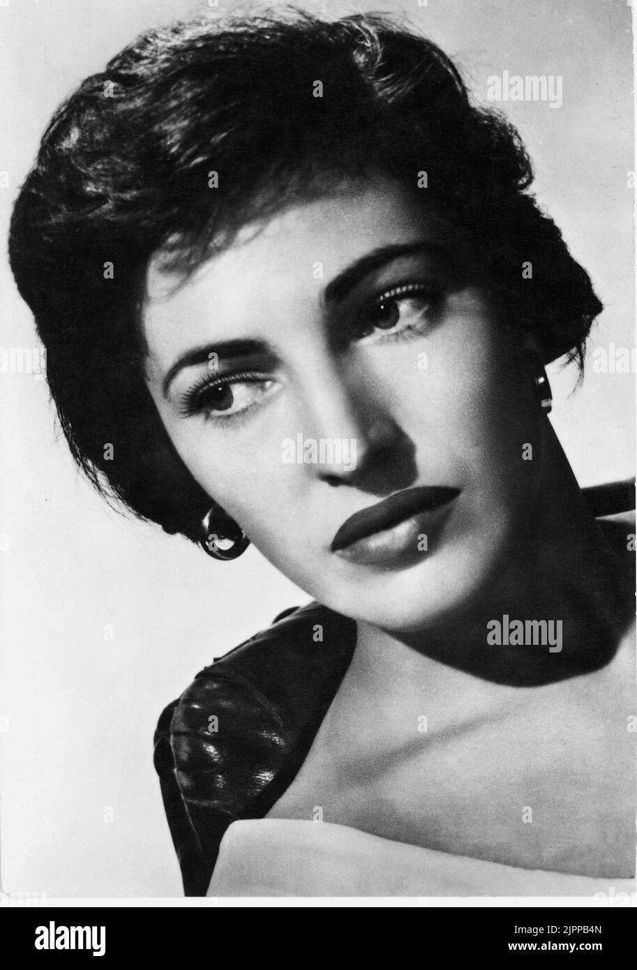 1953 ca., ITALY : The italian movie actress TERESA PELLATI  ( 1930 - 2010 ) , very close friend of actress Sylvana Mangano . Pubblicity still portrait by Ponti De Laurentiis Prod. - MOVIE - CINEMA ----  Archivio GBB Stock Photo