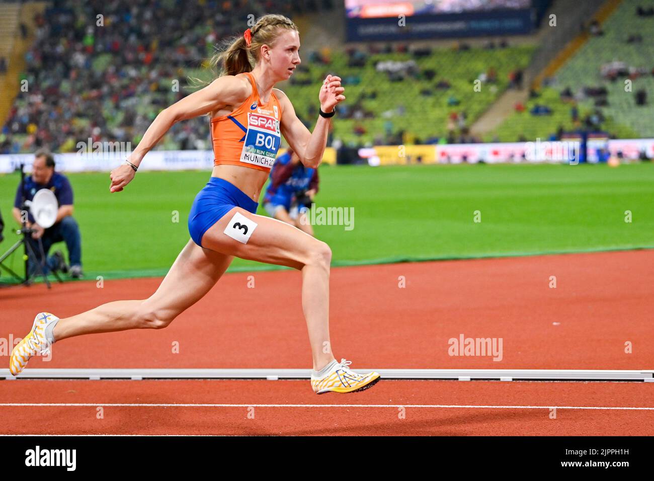 MUNCHEN, GERMANY - AUGUST 19: Femke Bol of the Netherlands competing in Women's 400m Hurdles at the European Championships Munich 2022 at the Olympiastadion on August 19, 2022 in Munchen, Germany (Photo by Andy Astfalck/BSR Agency) Stock Photo