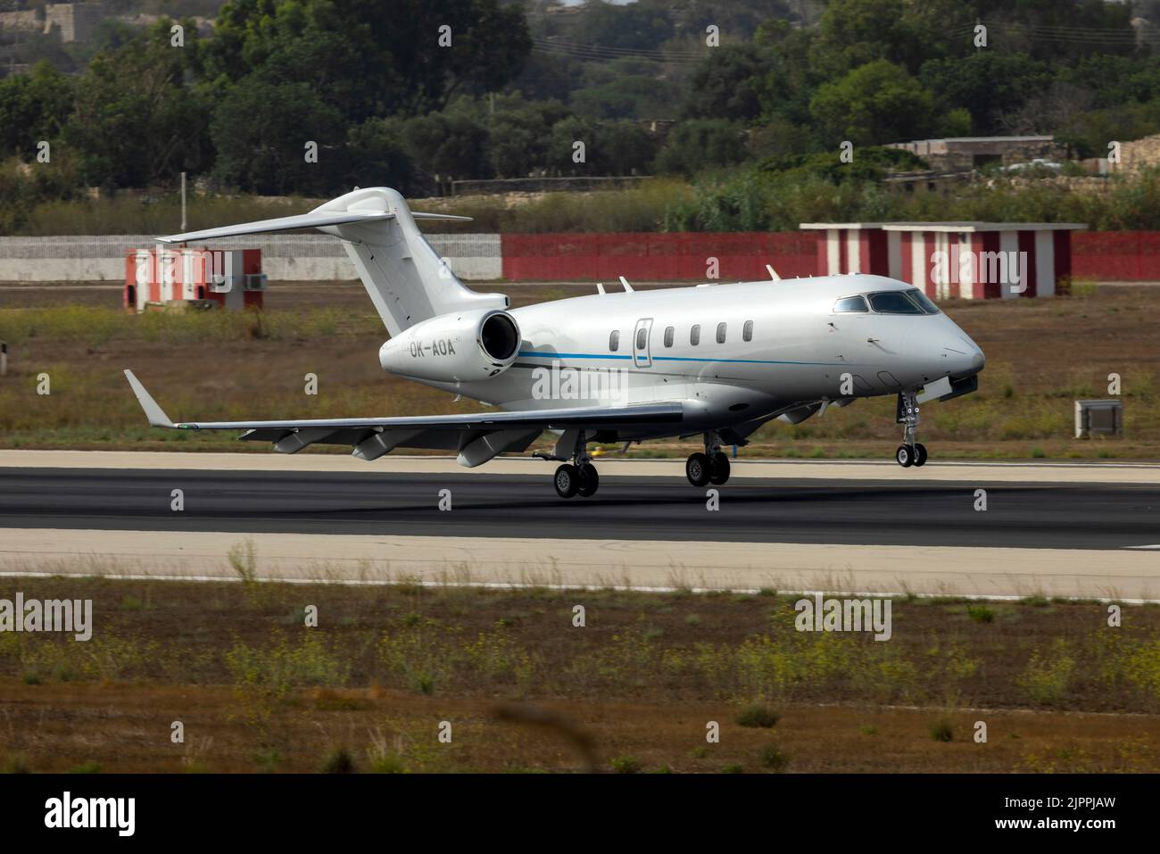 Bombardier challenger 300 hi-res stock photography and images - Alamy