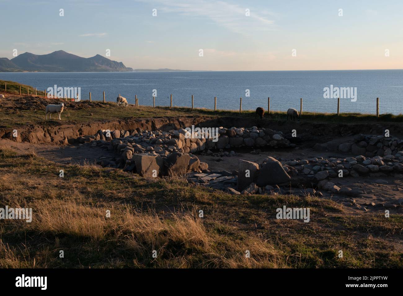 Dinas Dinlle Hillford, Gwynedd, Wales, UK Stock Photo