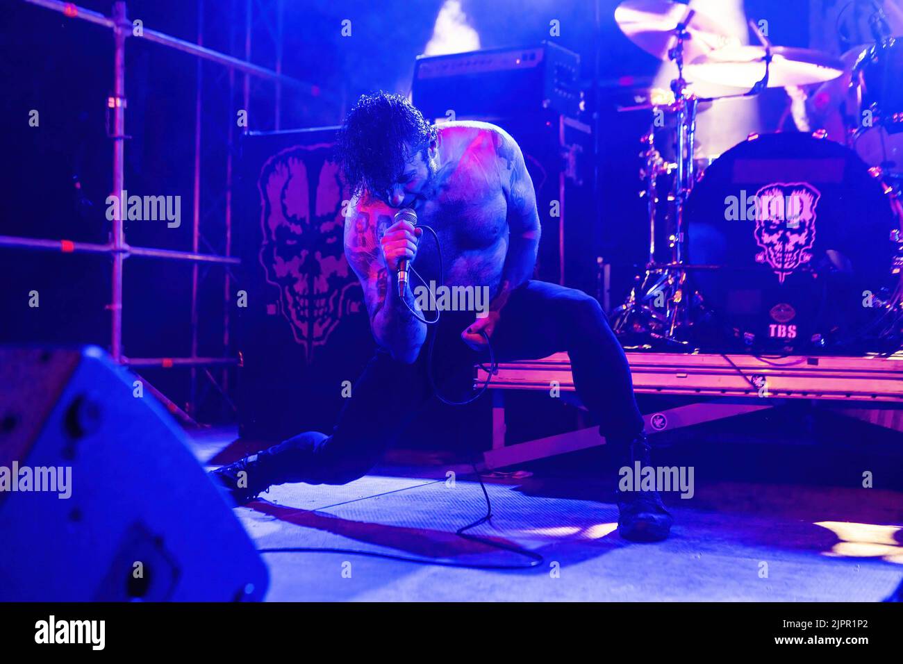Milano, Italy. 19th Aug, 2022. Alex Story singer of Doyle from Misfits performs live during a concert at Circolo Magnolia. Doyle Wolfgang von Frankenstein, is an American guitarist best known for his material with the horror punk band the Misfits and his own band eponymously named Doyle. Credit: SOPA Images Limited/Alamy Live News Stock Photo