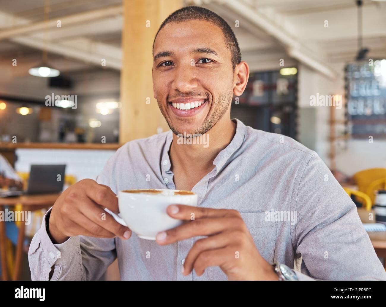 Coffee shop man drinking hires stock photography and images Alamy