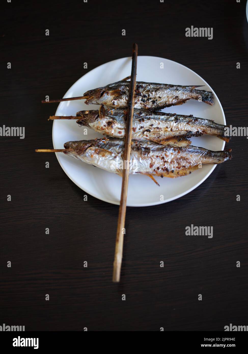 Grilled Fish skewers in Mekong River . THAIFOOD Stock Photo Alamy