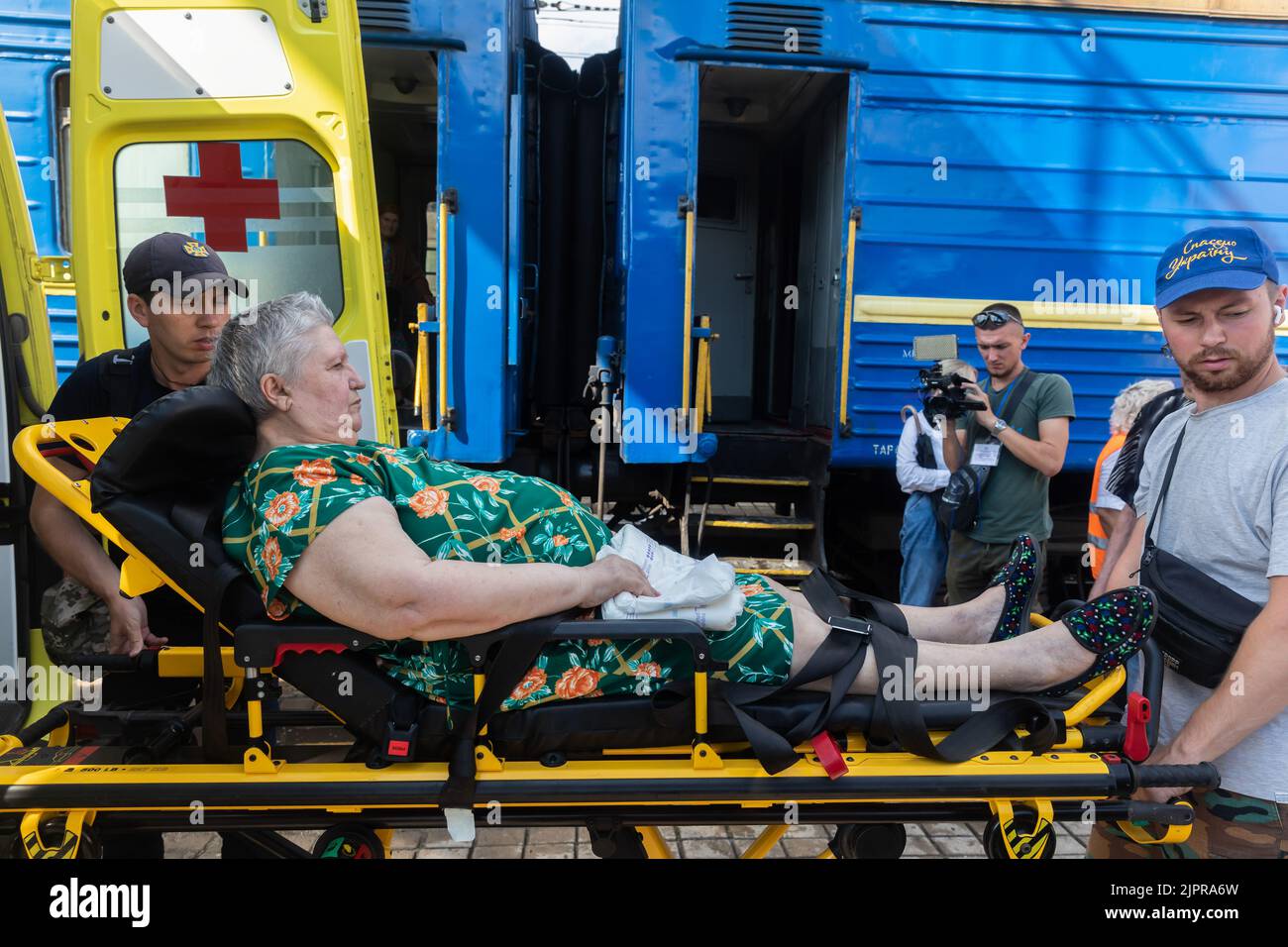 Evacuation of the ladies hi-res stock photography and images - Alamy