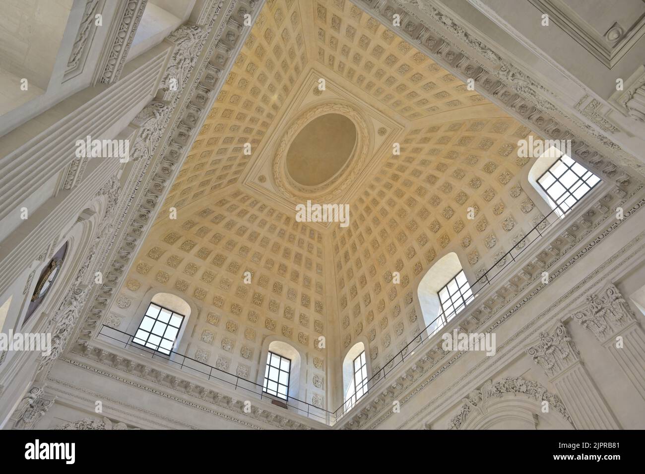 The majestic Le Dome bar in the HotelDieu Intercontinental hotel, Lyon