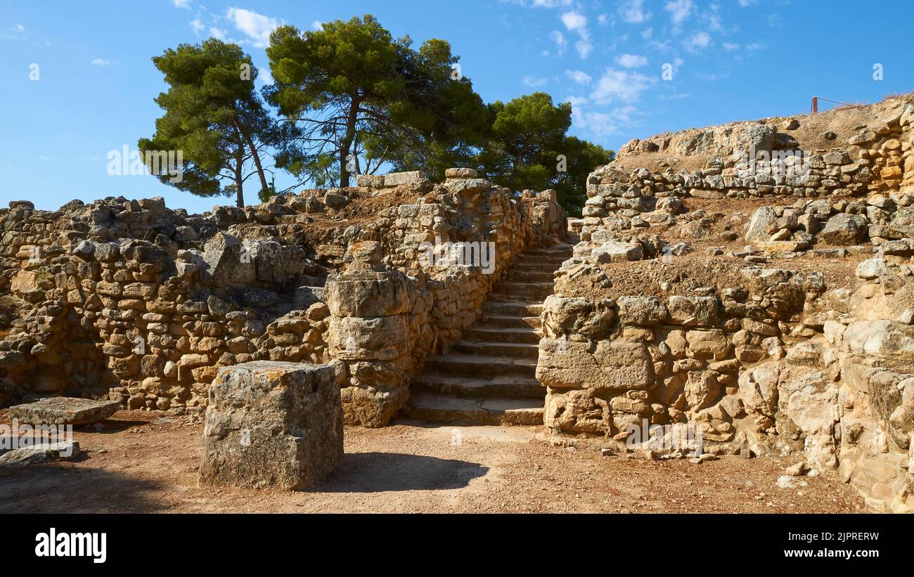 Morning light, blue sky, white clouds, walls, stairs, trees, stone ...