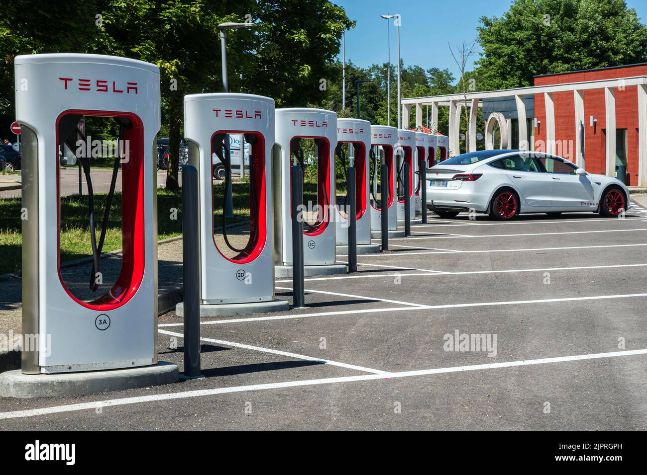 Charging stations for electric cars, Tesla charging stations, France