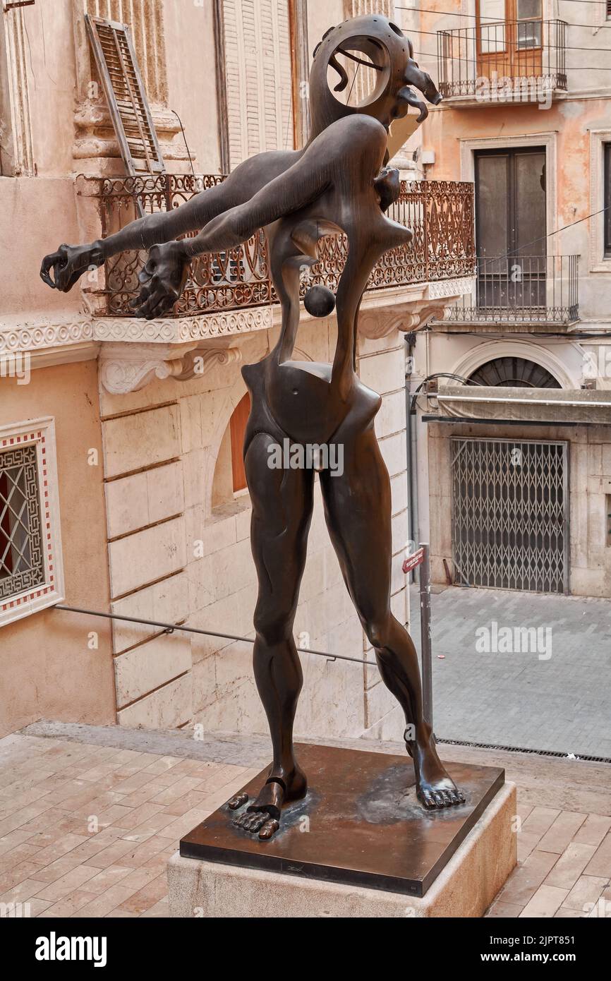 FIGUERES, SPAIN - 27 FEBRUARY  2022: Sculture By Salvador Dali in tribute to Newton in Figueres, Catalunya, Spain. Stock Photo