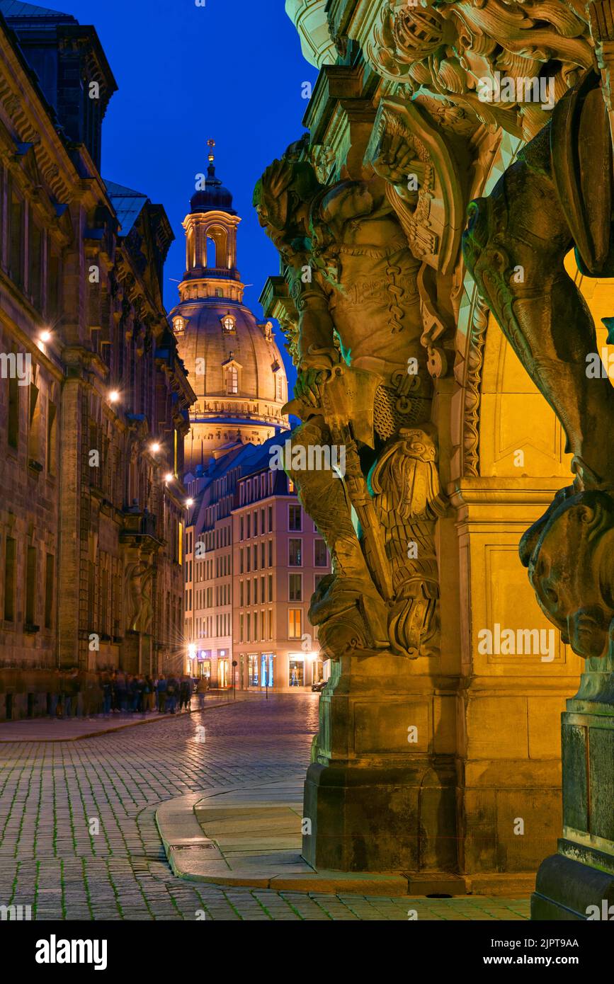 Night guards of Dresden. Night city view Stock Photo Alamy