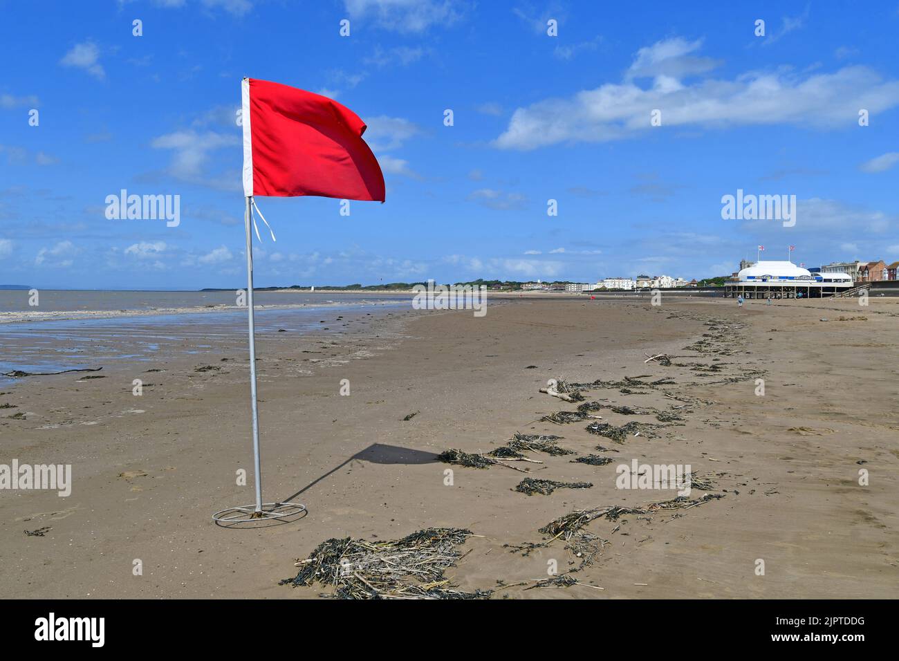 Burnham On Sea, UK. 20th Aug, 2022. On a warm and overcast afternoon warning signs and one saying No bathing advised due to poor water condition. Picture Credit: Robert Timoney/Alamy Live News Stock Photo