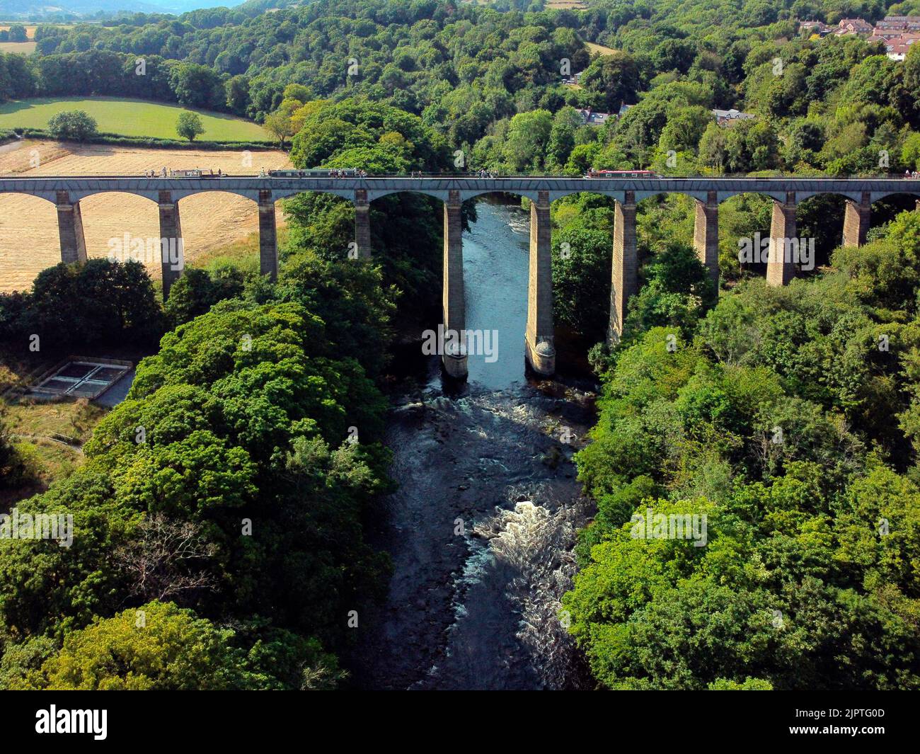 Aerial view of the Pontcysyllte Aqueduct that carries the Llangollen Canal across the River Dee in the Vale of Llangollen in northeast Wales. Stock Photo