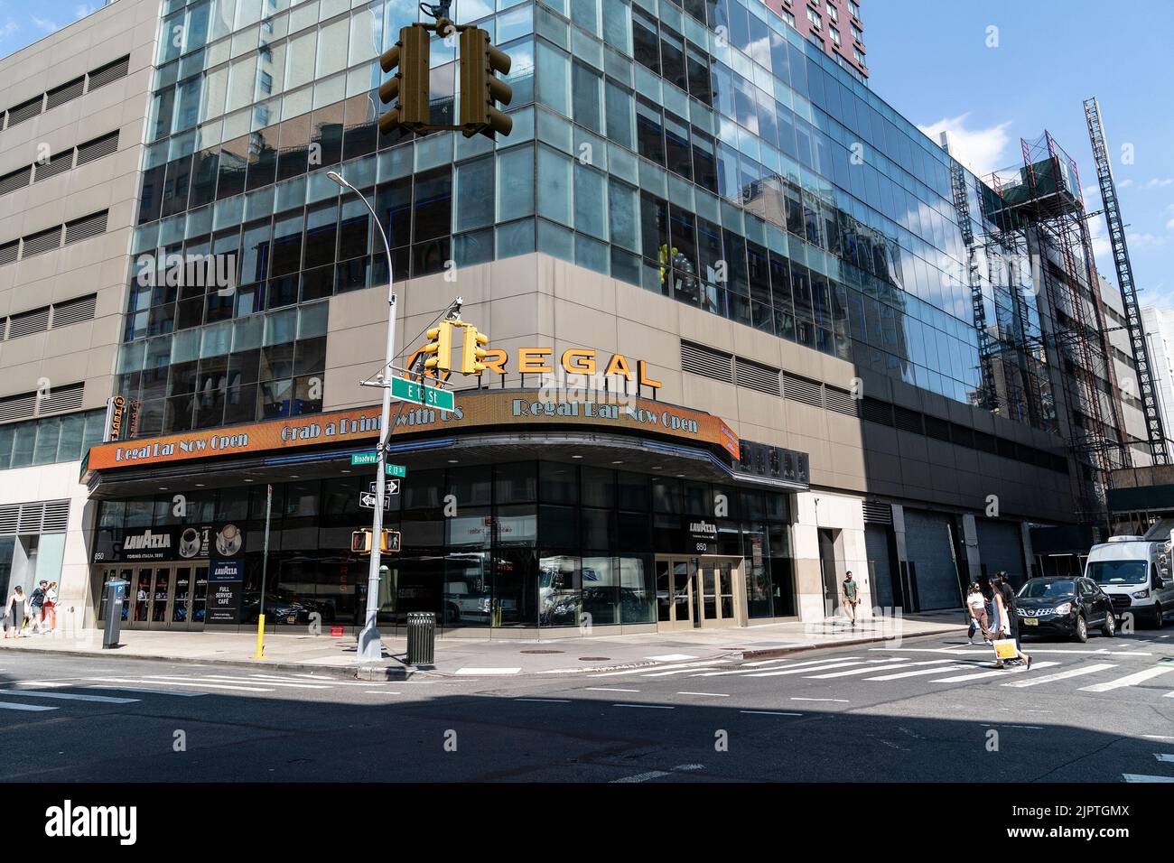 New York, United States. 19th Aug, 2022. View of Regal Cinemas Union Square as its parent company Cineworld Group PLC is preparing to file for bankruptcy within weeks. Company is struggling to rebuild movie-theater attendance from COVID-19 pandemic. (Photo by Lev Radin/Pacific Press) Credit: Pacific Press Media Production Corp./Alamy Live News Stock Photo