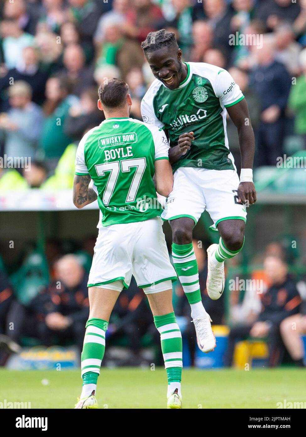 Edinburgh, UK. 20th Aug, 2022. Cinch Premiership - Hibernian v Rangers. 20/08/2022. Hibernian play host to Rangers in the cinch Premiership at Easter Road Stadium, Edinburgh, Midlothian, UK. Pic shows: HibsÕ Martin Boyle and Elie Youan celebrate after Boyle fires home the equaliser in the 51st minute to make the score 1-1. Credit: Ian Jacobs/Alamy Live News Stock Photo