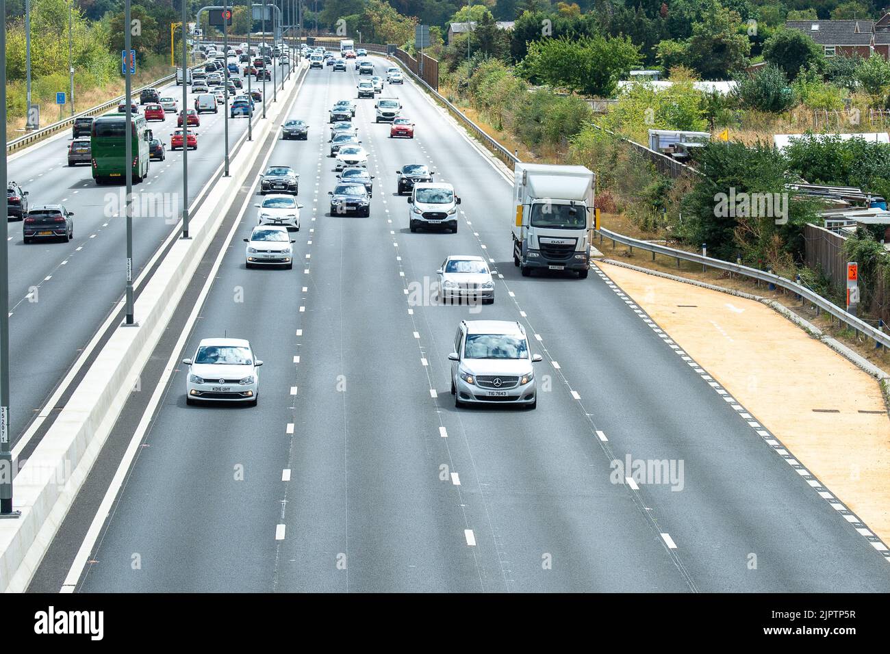 Slough, Berkshire, UK. 20th August, 2022. A new variable speed limit of