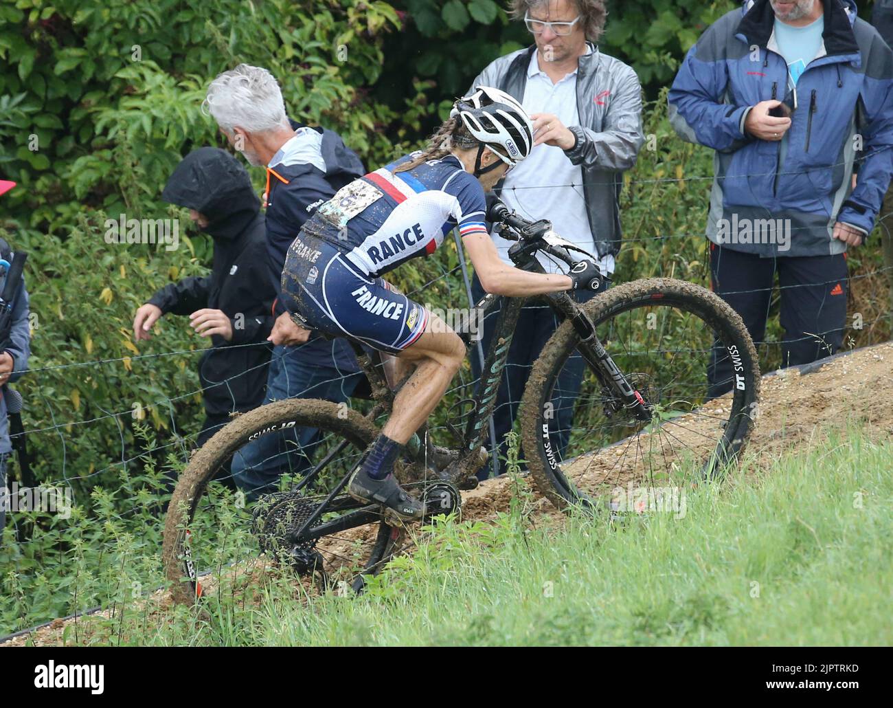 Loana of France Gold medal during the Cycling Mountain Bike