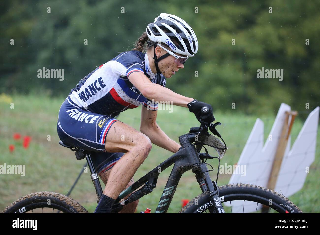 Loana of France Gold medal during the Cycling Mountain Bike