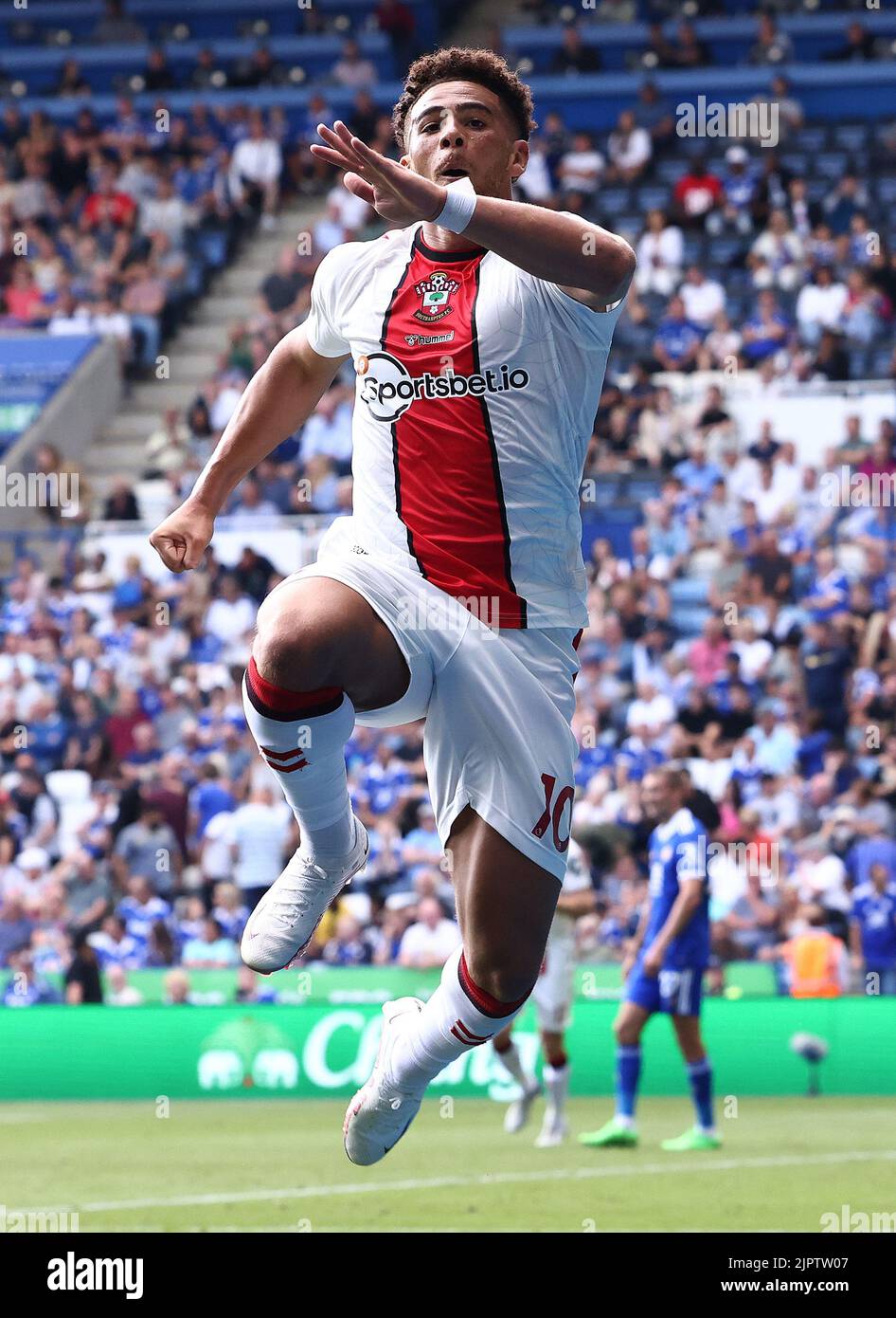 Che adams 2022 leicester hi-res stock photography and images - Alamy