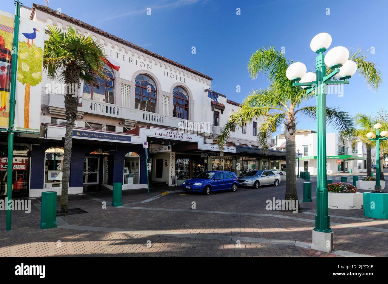 Many of the buildings are of Art Deco style of the 1920s and 30s, in Emerson Street, Napier, a coastal city on Hawkes Bay on North Island in New Zealand Stock Photo