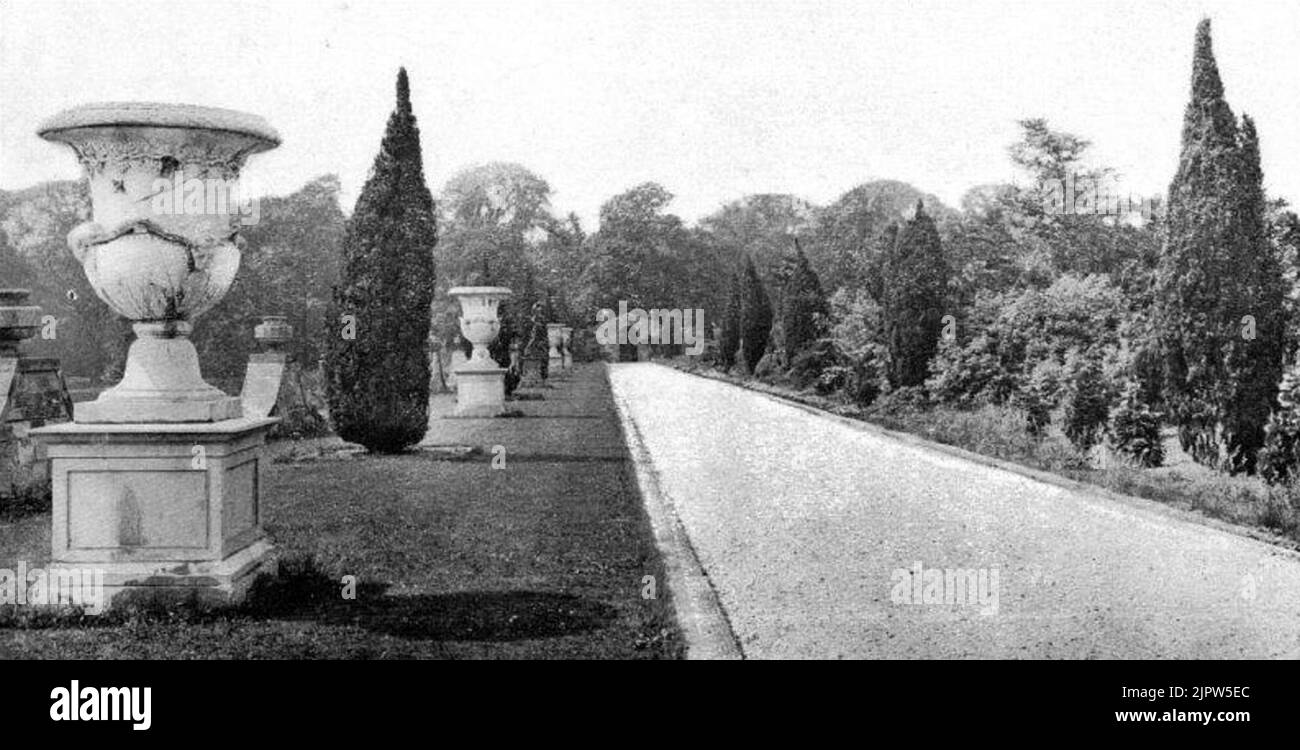 The terrace Suttton Scarsdale Hall 1919 Stock Photo Alamy