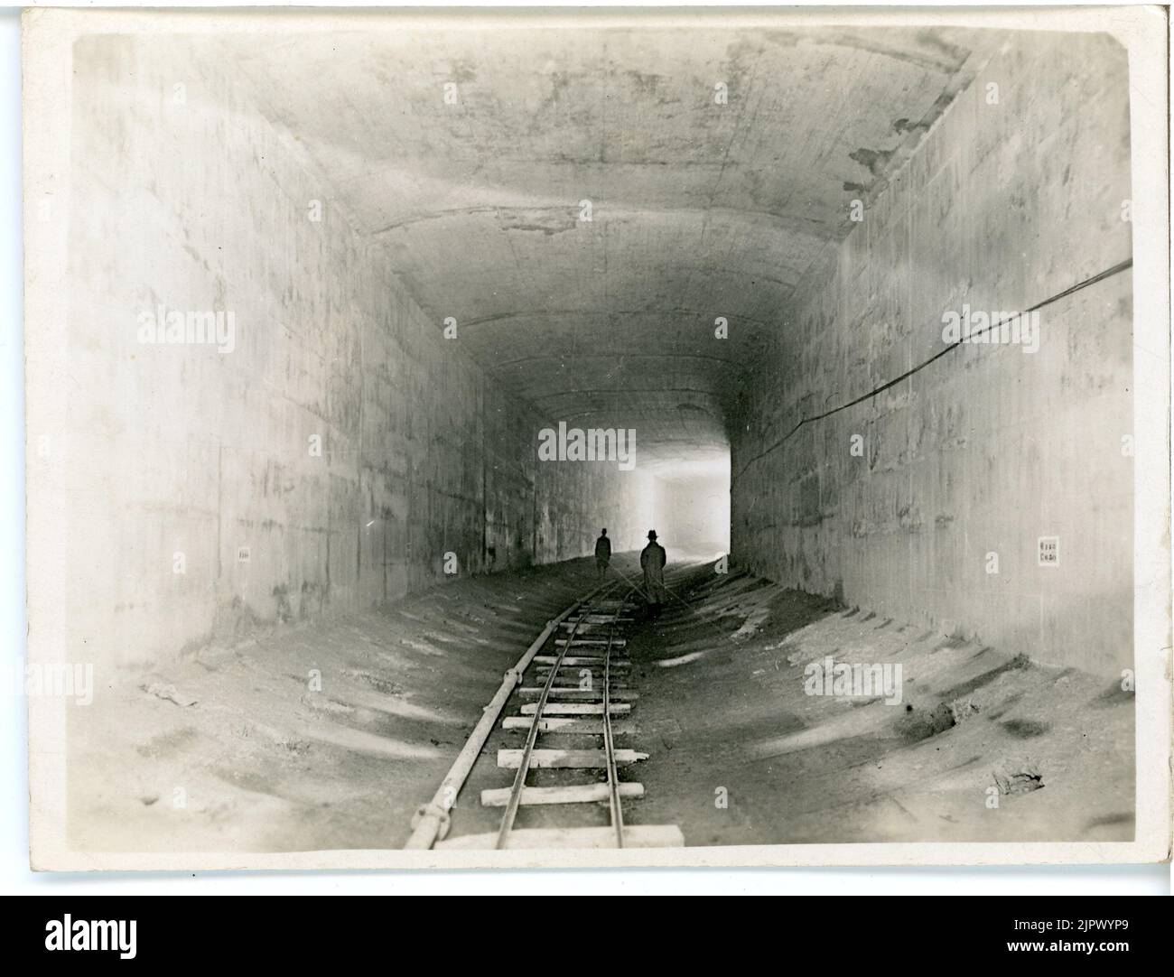 Queensway tunnel Cut Out Stock Images & Pictures Alamy