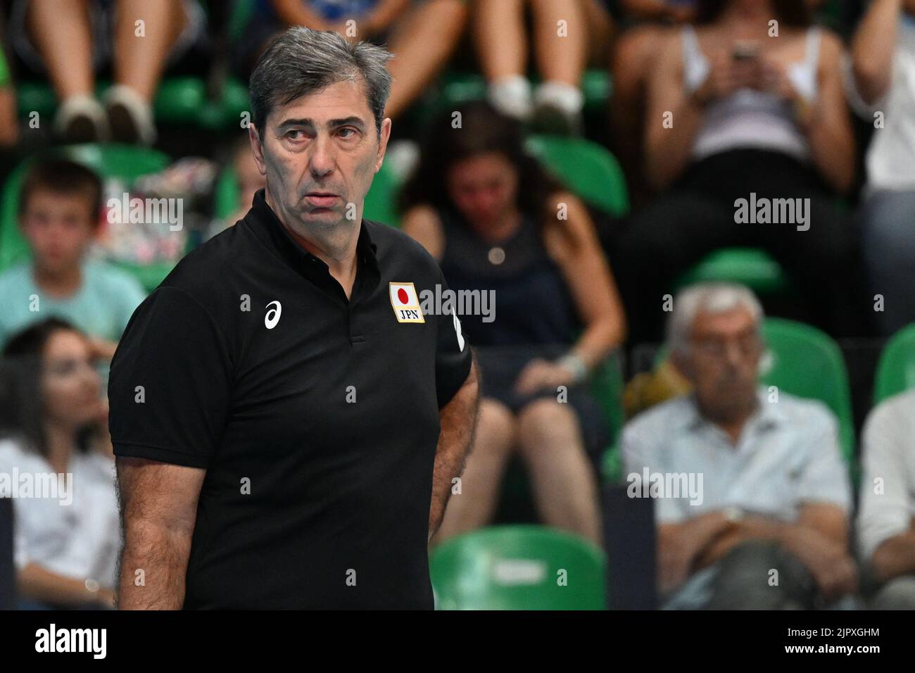 Cuneo, Italy. 20th Aug, 2022. Philippe Blain (Japan), head coach during DHL Test Match Tournament - Italy vs Japan, Volleyball Intenationals in Cuneo, Italy, August 20 2022 Credit: Independent Photo Agency/Alamy Live News Stock Photo