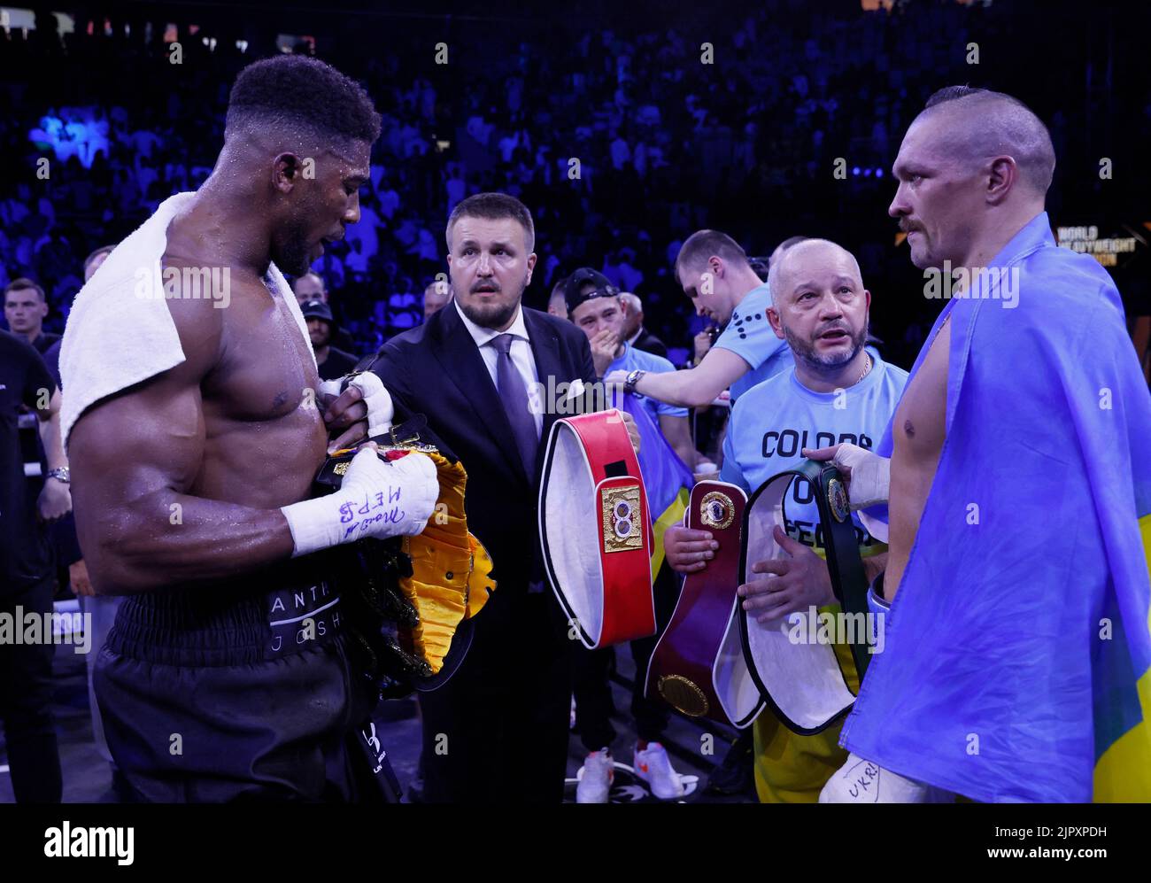 Usyk belts hi-res stock photography and images - Alamy