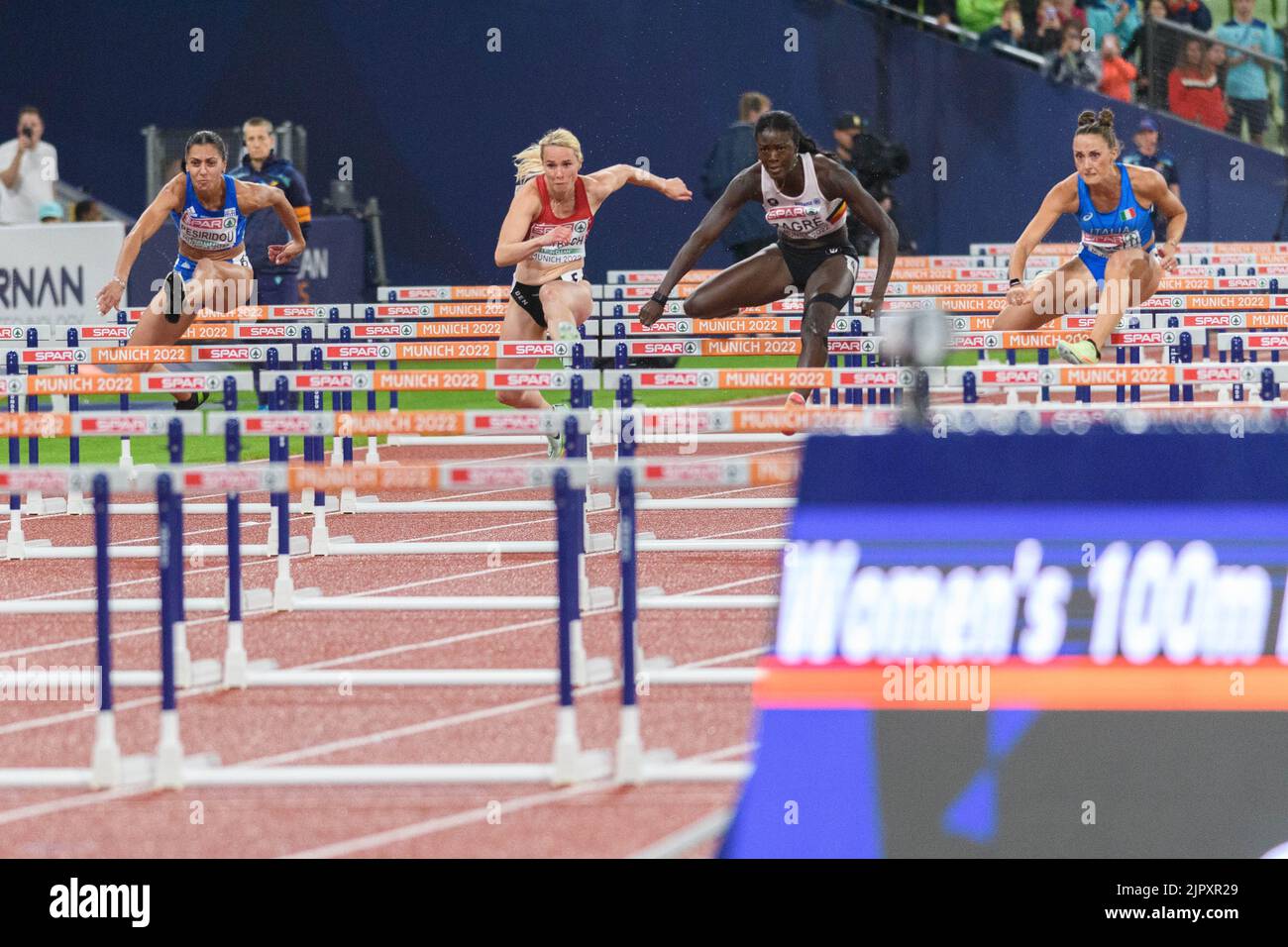 Womens 100m semi final hires stock photography and images Alamy