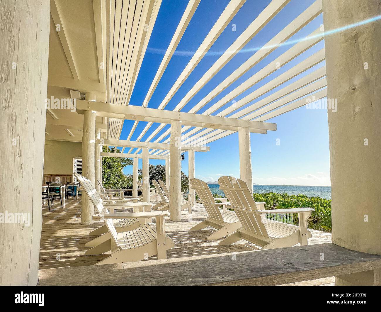 White deck hi-res stock photography and images - Alamy