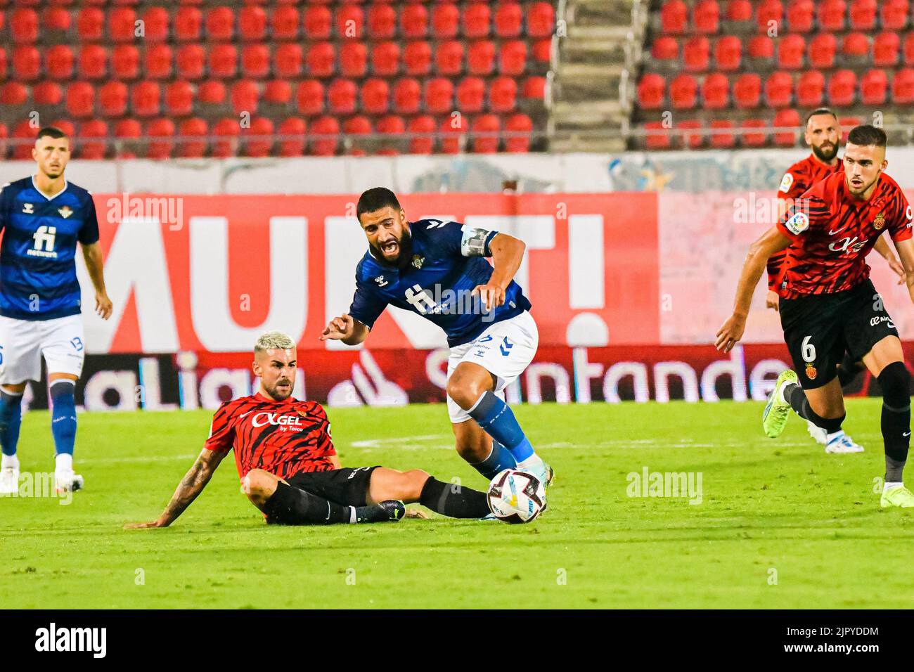 MALLORCA, SPAIN - AUGUST 20: Dani Rodriguez of RCD Mallorca and Nabil Fekir of Real Betis in the match between RCD Mallorca and Real Betis of La Liga Santander on August 20, 2022 at Visit Mallorca Stadium Son Moix in Mallorca, Spain. (Photo by Samuel Carreño/PxImages) Stock Photo