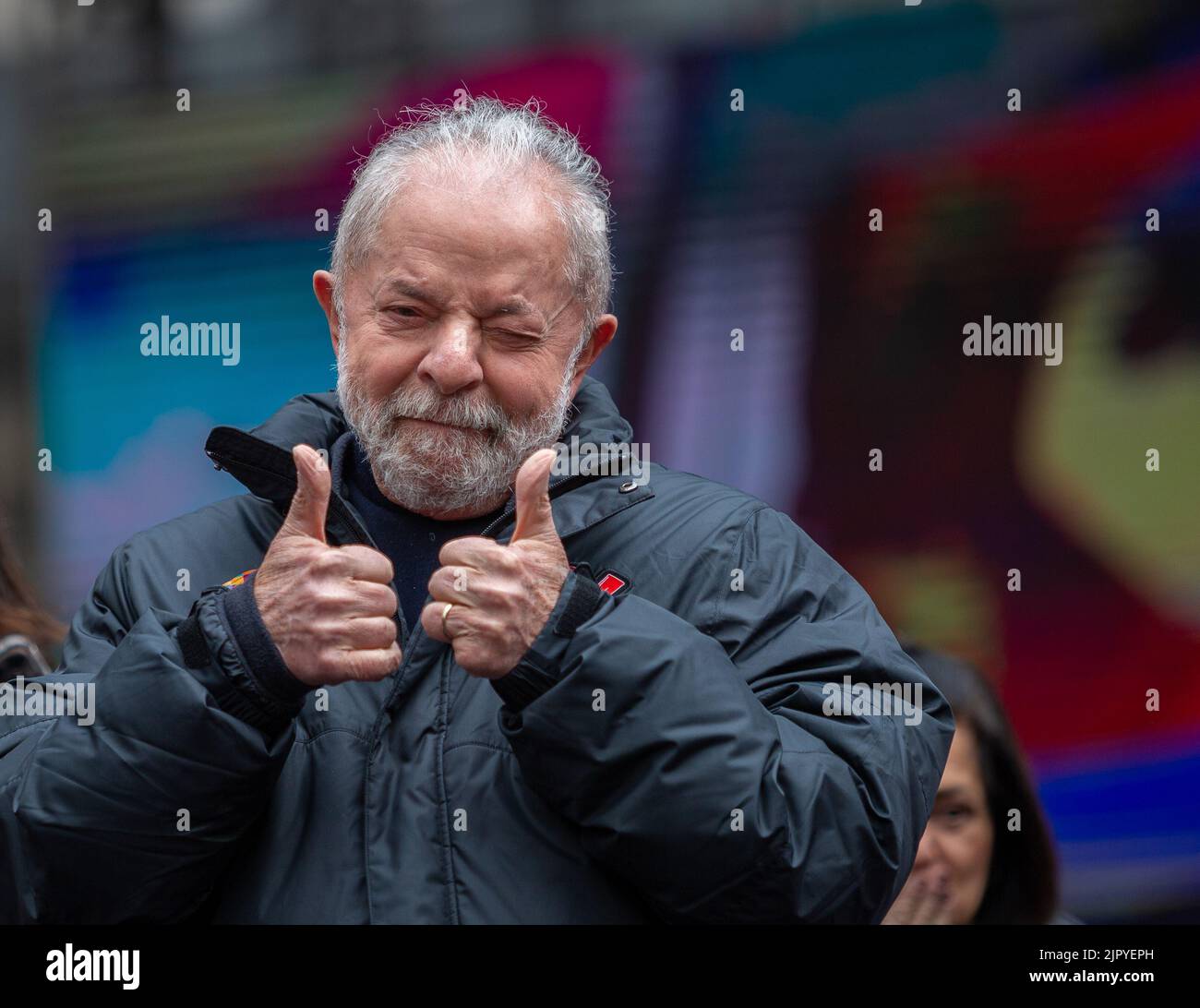 Lula hace lanzamiento oficial de la campaña en Vale do Anhangabaú en SP ...