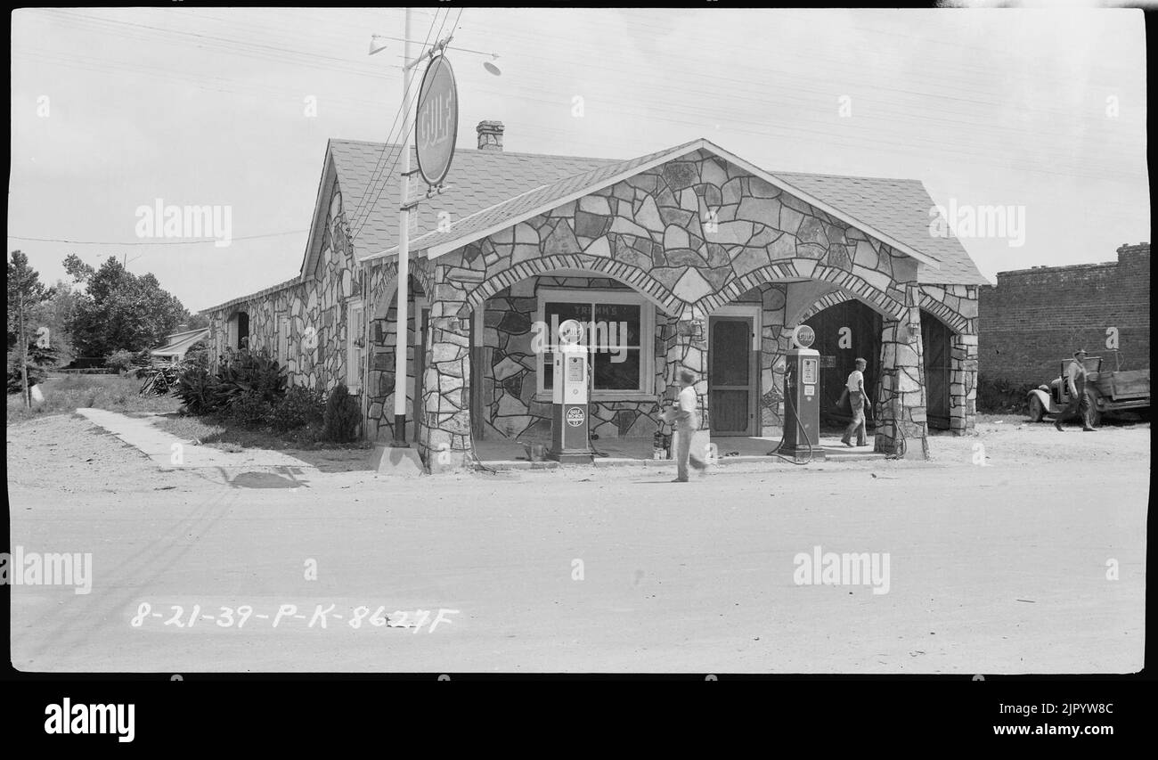 Tishomingo Filling Station Stock Photo Alamy
