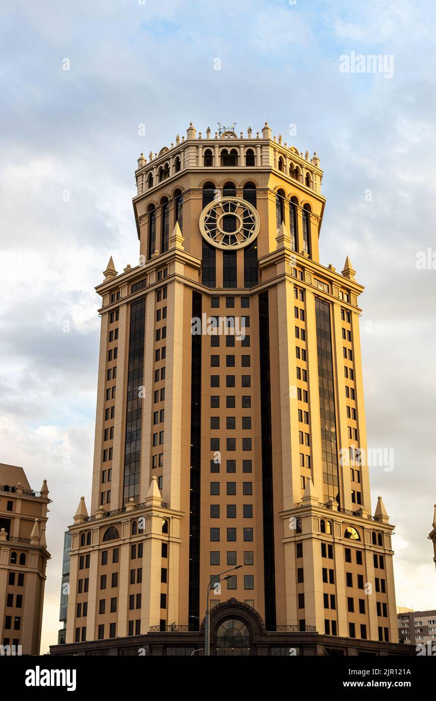 Moscow, Russia - July 31, 2022: apartment and office tower building Paveletskaya Plaza near Paveletskaya metro station in Moscow city illuminated by s Stock Photo