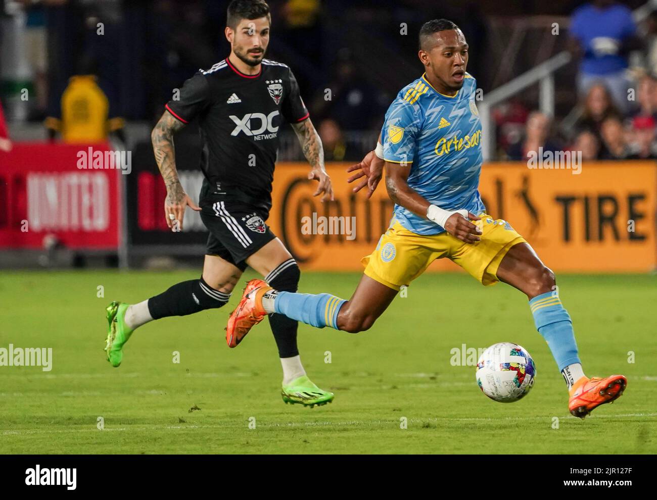 WASHINGTON, DC, USA - 20 AUGUST 2022: Philadelphia Union midfielder José Andrés Martínez (8) moves up on D.C. United forward Taxiarchis Fountas (11) during a MLS match between D.C United and the Philadelphia Union on August 20, 2022, at Audi Field, in Washington, DC. (Photo by Tony Quinn-Alamy Live News) Stock Photo