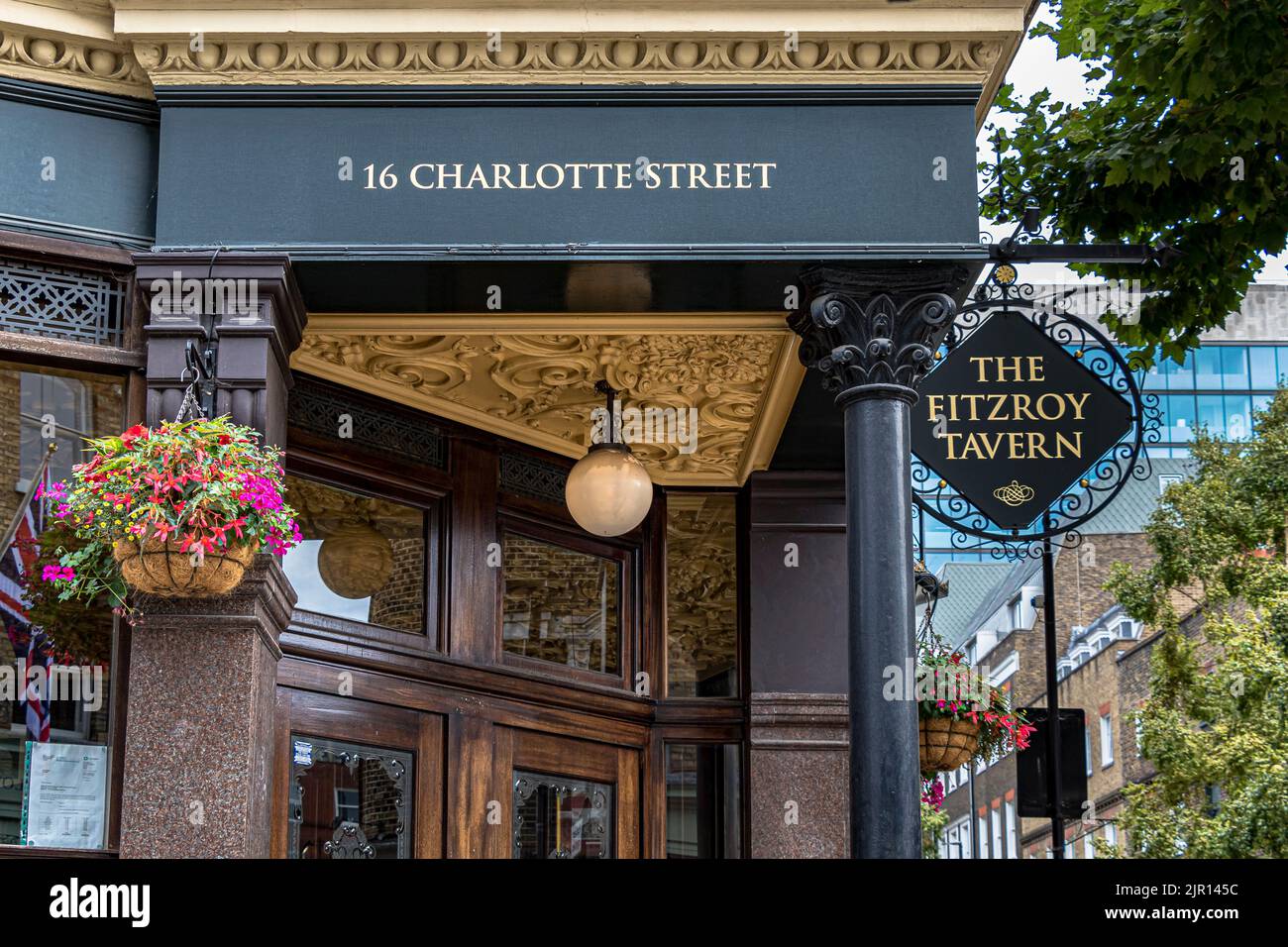Fitzroy Tavern on Charlotte Street, Fitzrovia, London W1 Stock Photo