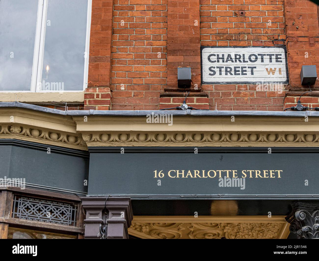 Fitzroy Tavern on Charlotte Street, Fitzrovia, London W1 Stock Photo