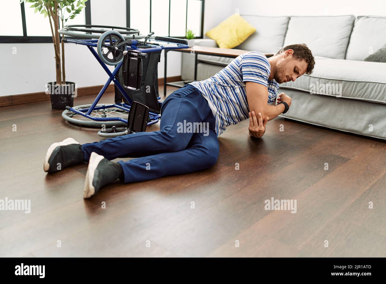House chair accident hi-res stock photography and images - Alamy
