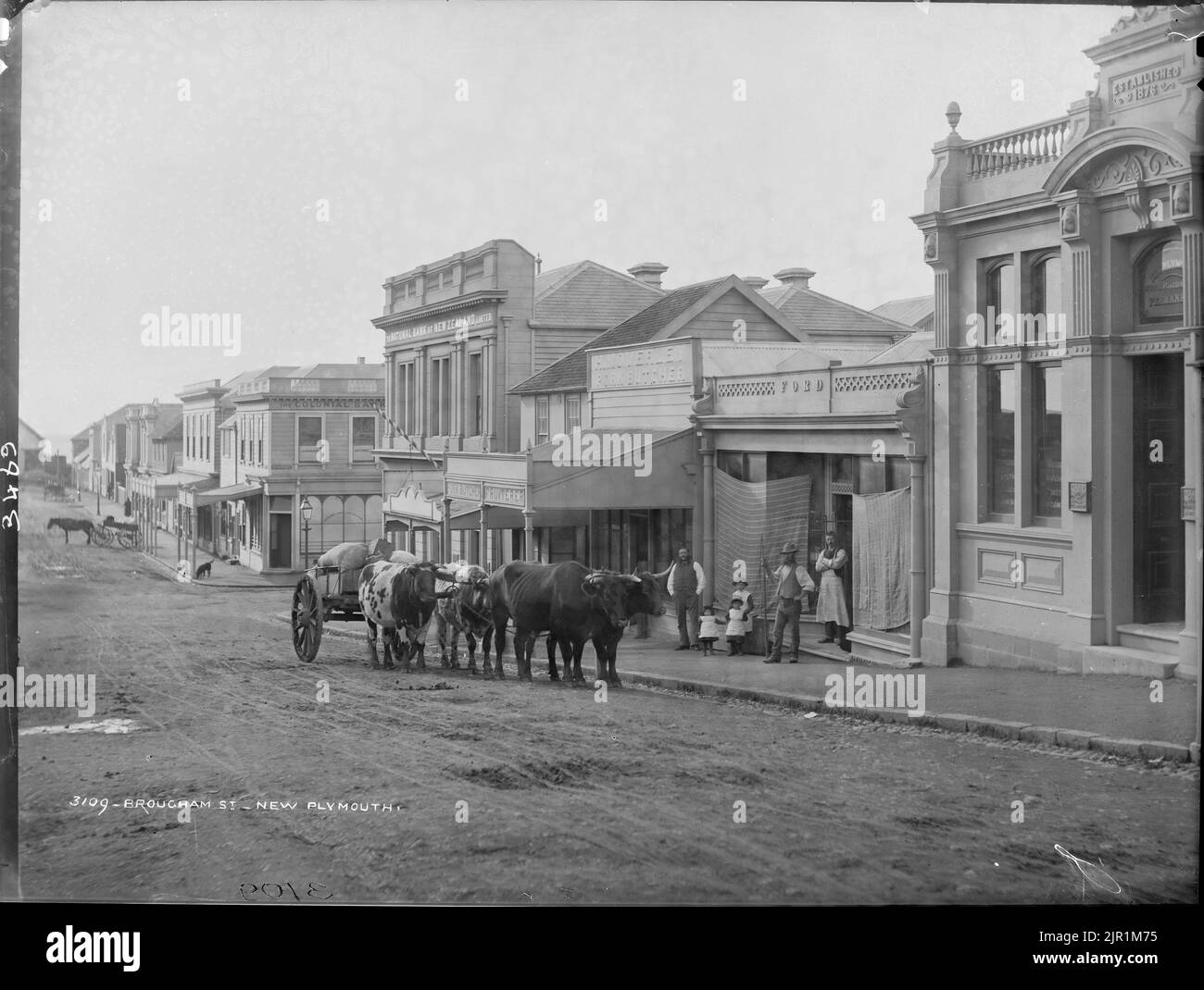 New plymouth brougham street hires stock photography and images Alamy