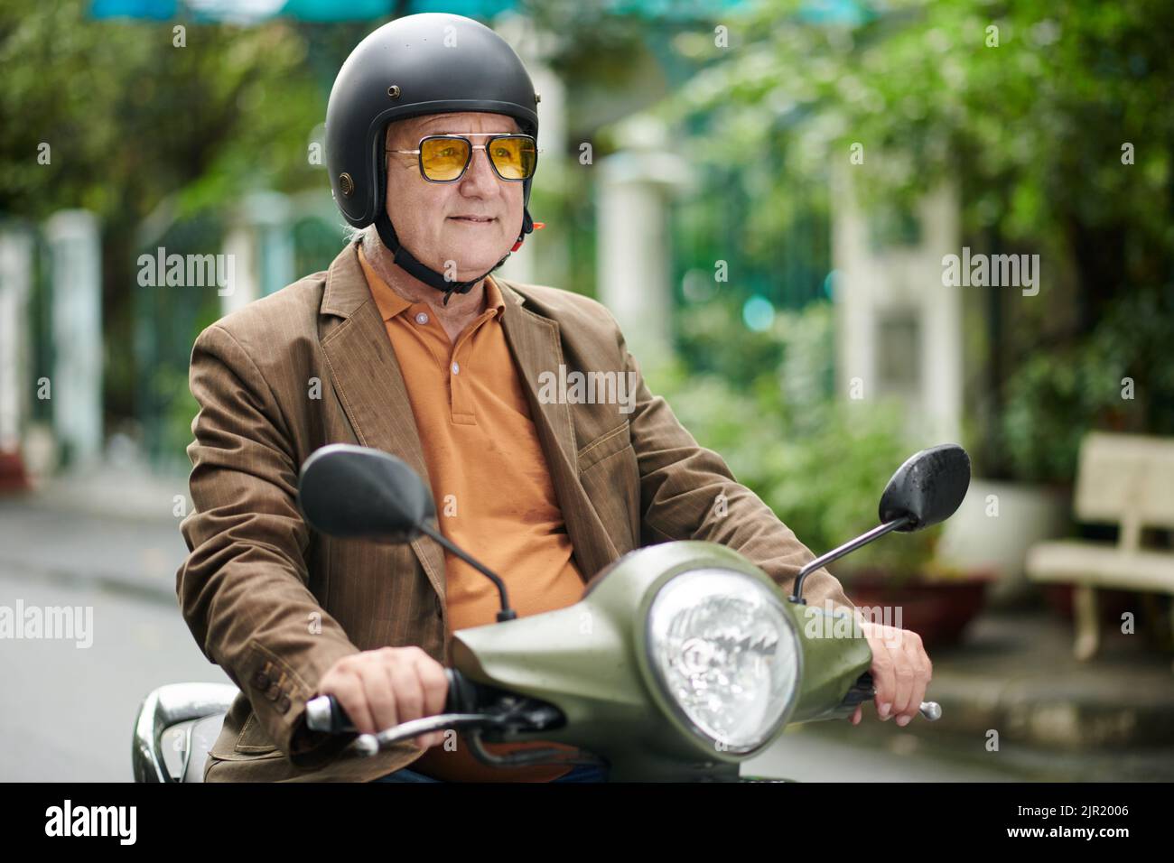 Old man helmet portrait hi-res stock photography and images - Alamy