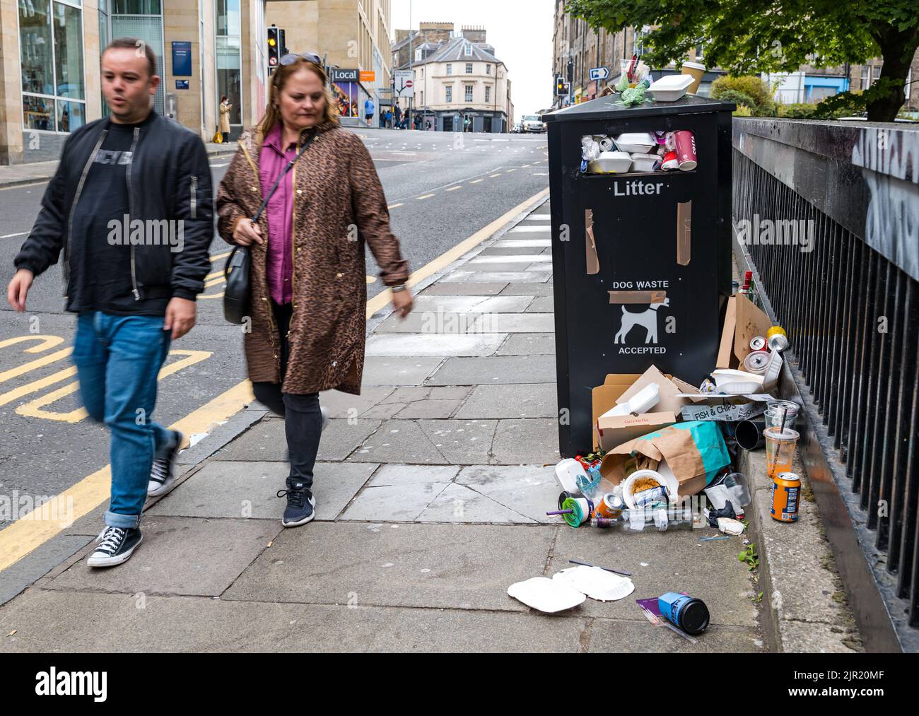 Edinburgh, Scotland, UK, 21st August 2022. Bins overflowing during binmen strike on day 4 of