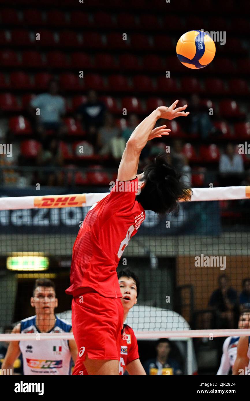 Cuneo, Italy. 20th Aug, 2022. Sekita Masahiro (Japan) during DHL Test Match Tournament - Italy vs Japan, Volleyball Intenationals in Cuneo, Italy, August 20 2022 Credit: Independent Photo Agency/Alamy Live News Stock Photo