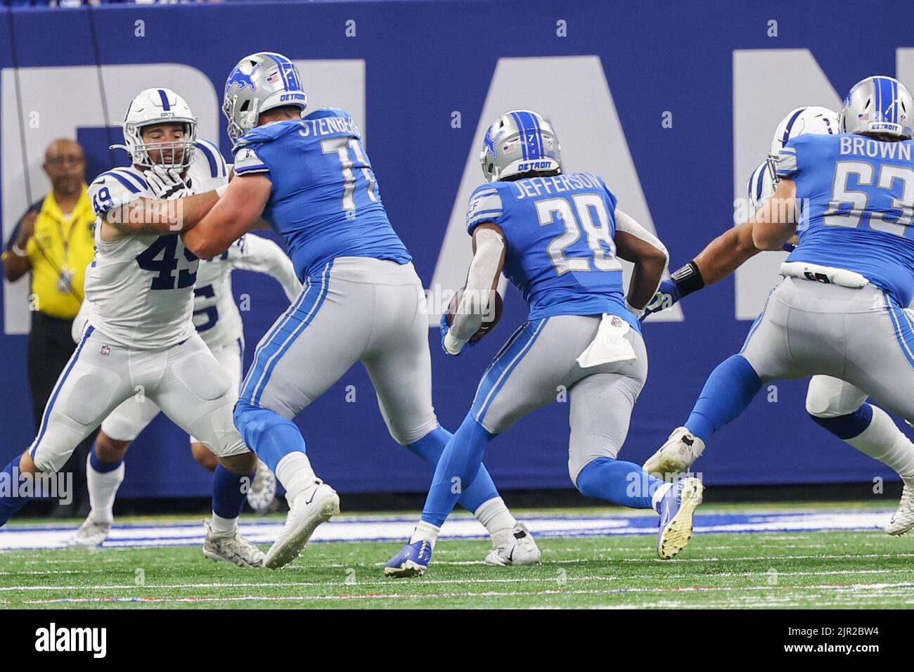 Detroit lions evan brown center hi-res stock photography and images - Alamy