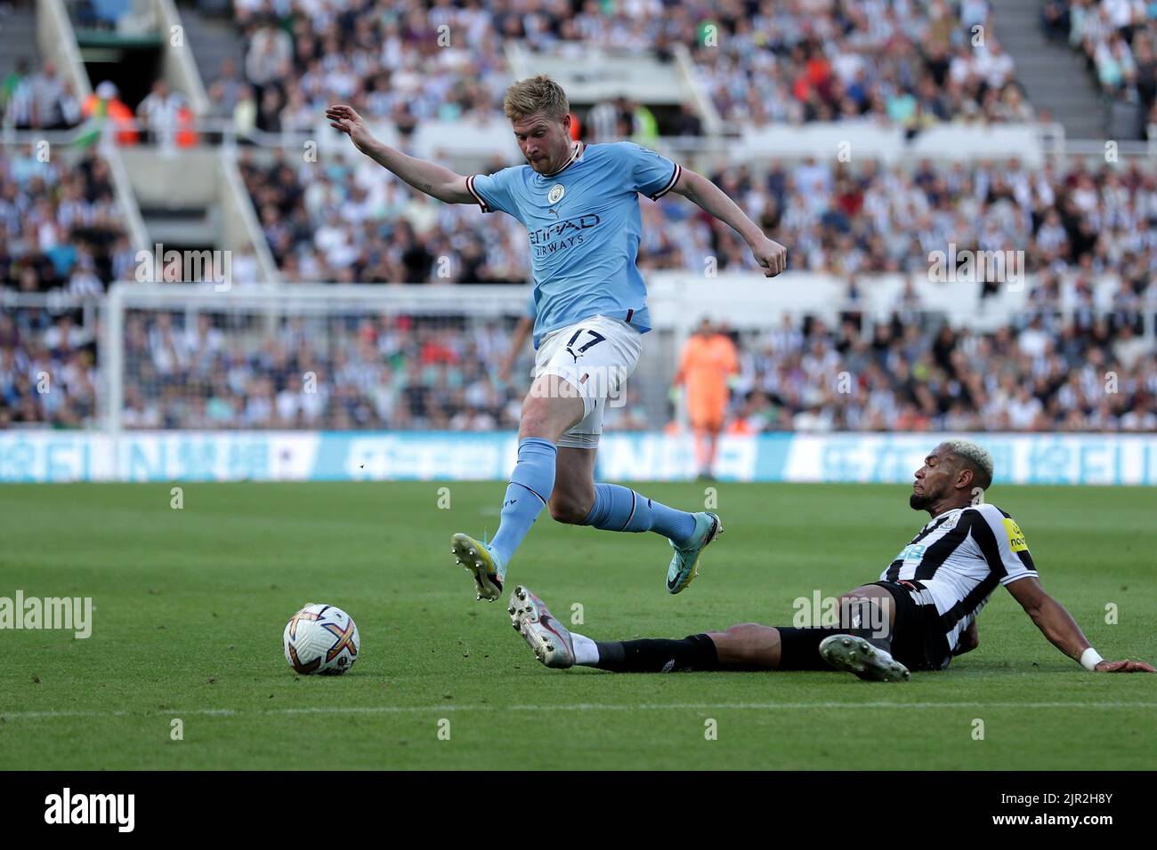 Newcastle, UK, 21/08/2022, KEVIN DE BRUYNE IS TACKLED BY JOELINTON, NEWCASTLE UNITED V MANCHESTER CITY FC, 2022Credit: Allstar Picture Library/ Alamy Live News Stock Photo