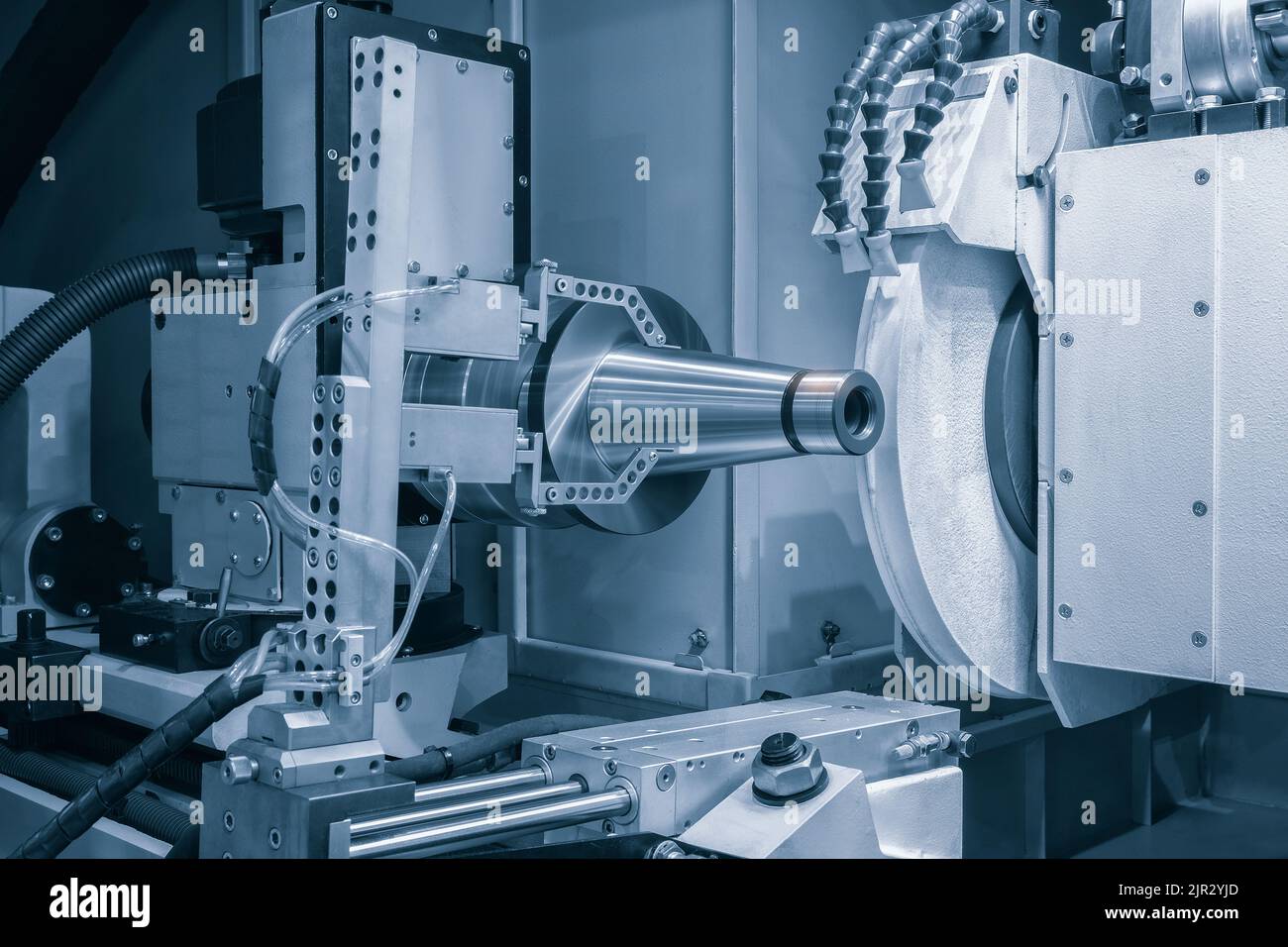 industrial metalworking cutting movement process by milling cutter