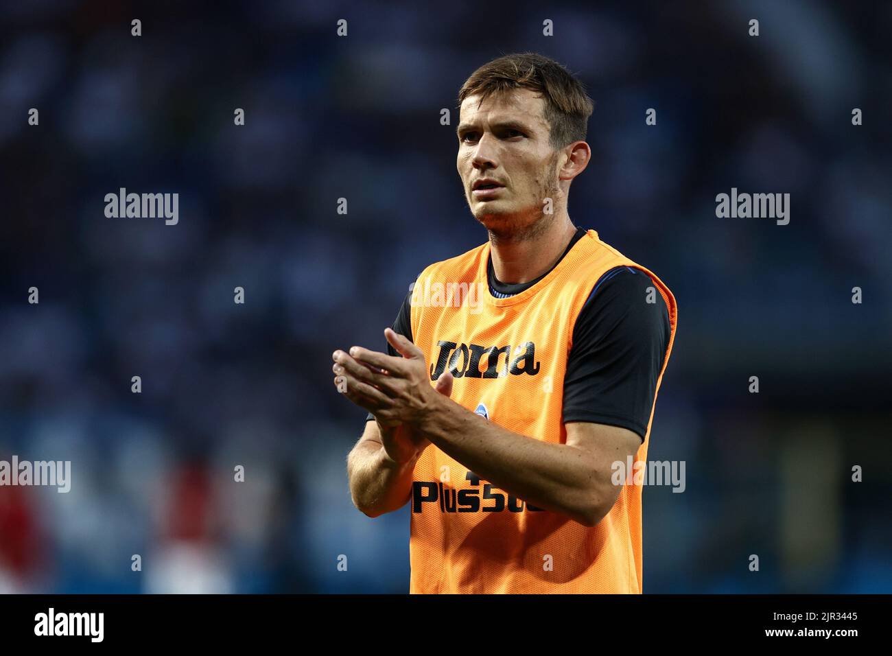 Bergamo, Italy, 21/08/2022, Marten De Roon of Atalanta BC claps his ...