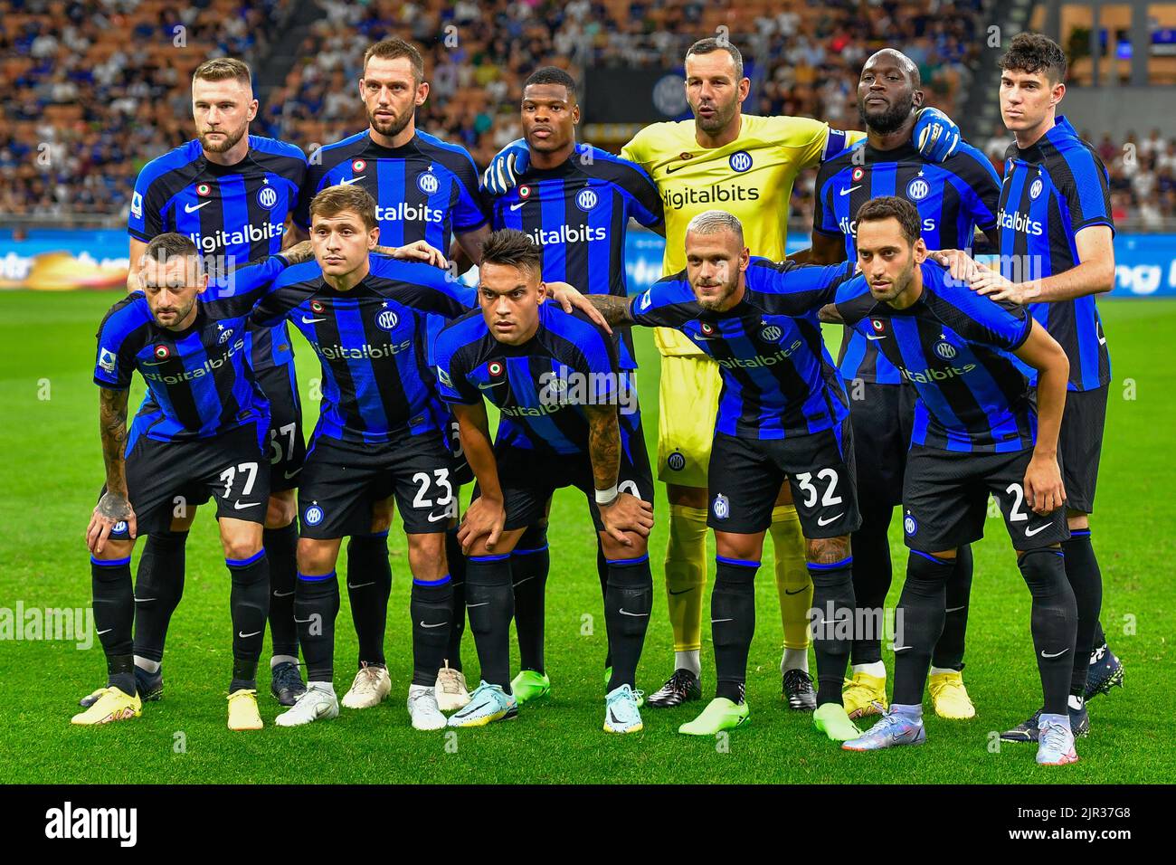 Milano, Italy. 20th, August 2022. The starting-11 of Inter for the Serie A match between Inter and Spezia at Giuseppe Meazza in Milano. (Photo credit: Gonzales Photo - Tommaso Fimiano). Stock Photo