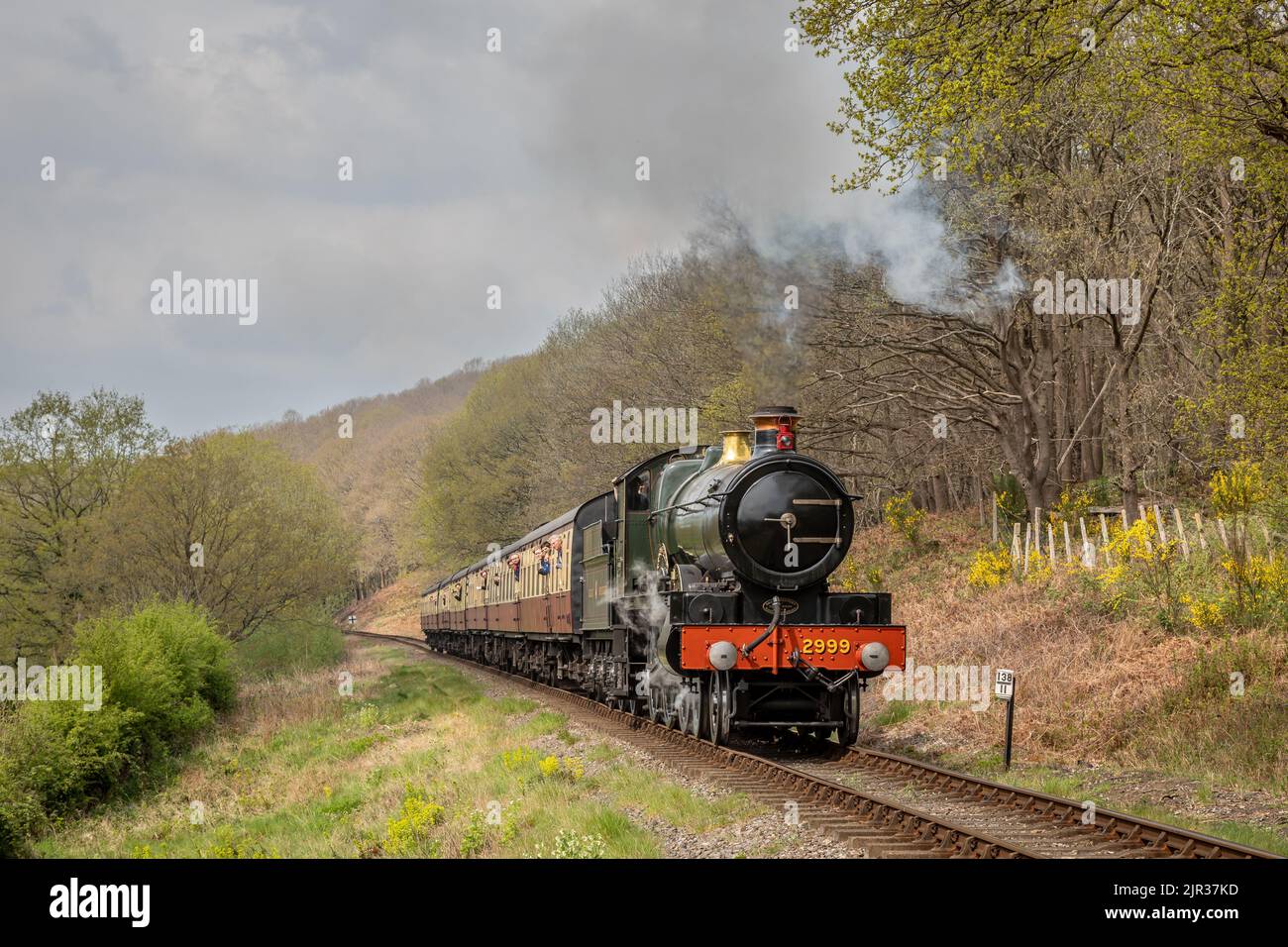 GWR 'Saint' 4-6-0 No. 2999 'Lady of Legend' passes Northwood Lane on the Severn Valley Railway, Worcestershire Stock Photo