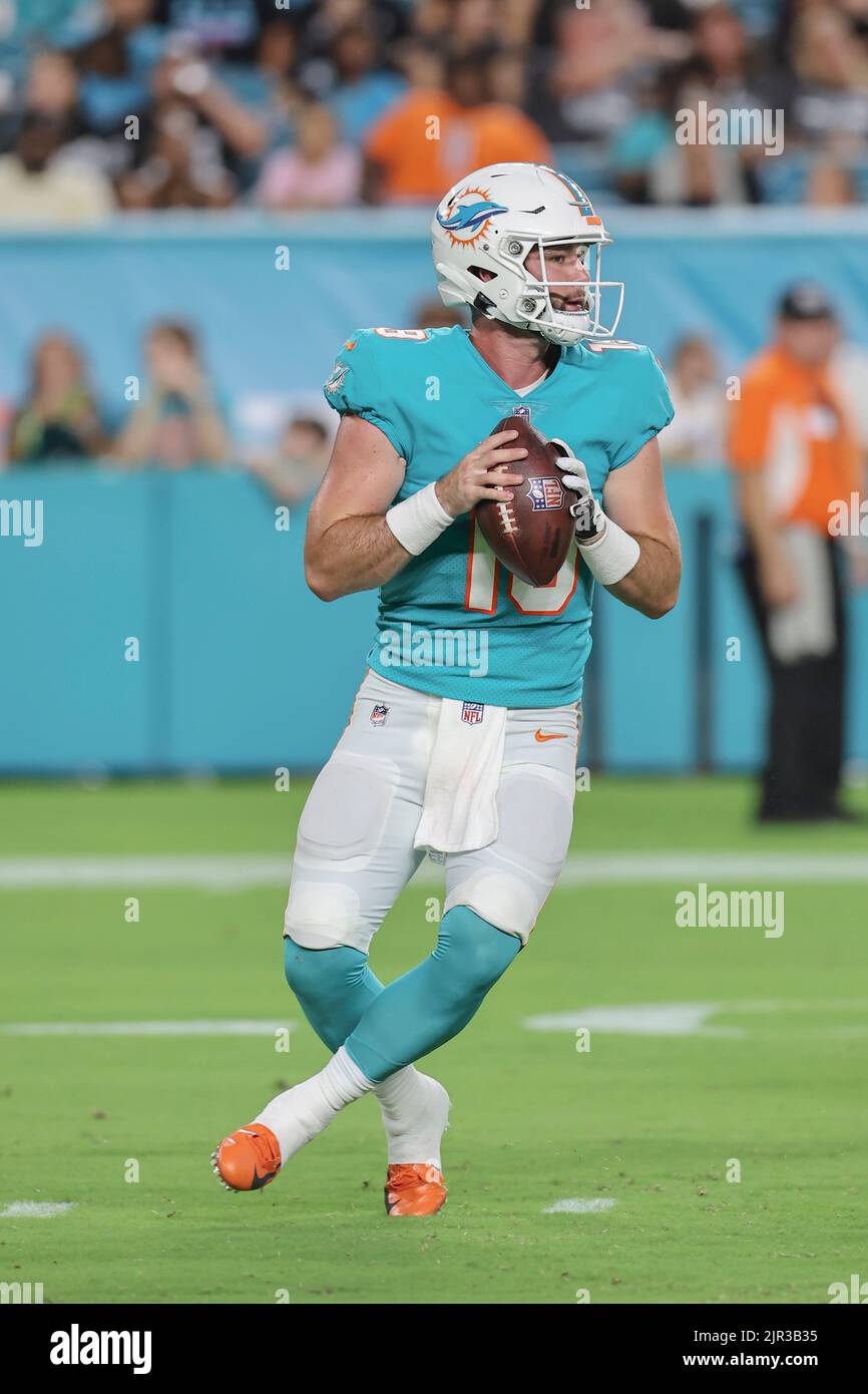 Miami. FL USA; Miami Dolphins quarterback Skylar Thompson (19) drops back  to pass during an NFL preseason game against the Las Vegas Raiders,  Saturday, August 20, 2022, at the Hard Rock Stadium.