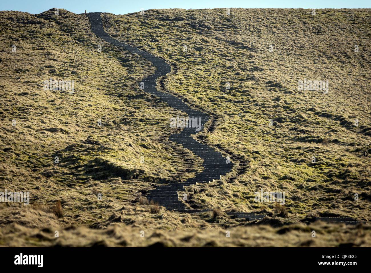 The Pennine Way on Pen-y-ghent. Photo: Bob Smith Photography Stock Photo