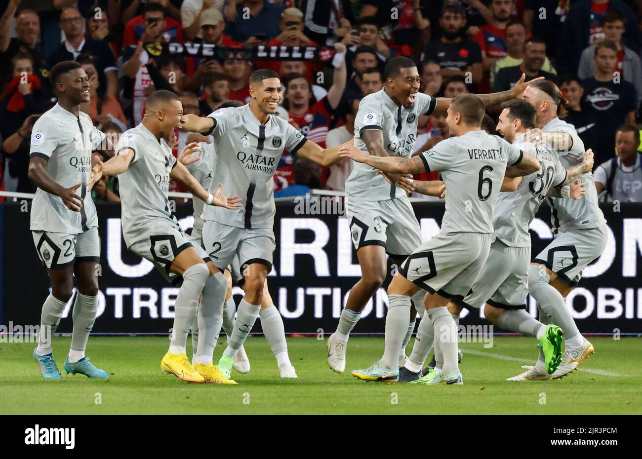 Lille, France. 21st Aug, 2022. Paris Saint-Germain's players celebrate after scoring during a French Ligue 1 football match between Lille and Paris Saint-Germain (PSG) at Stade Pierre-Mauroy in Villeneuve-d'Asq, northern France, Aug. 21, 2022. Credit: Rit Heize/Xinhua/Alamy Live News Stock Photo